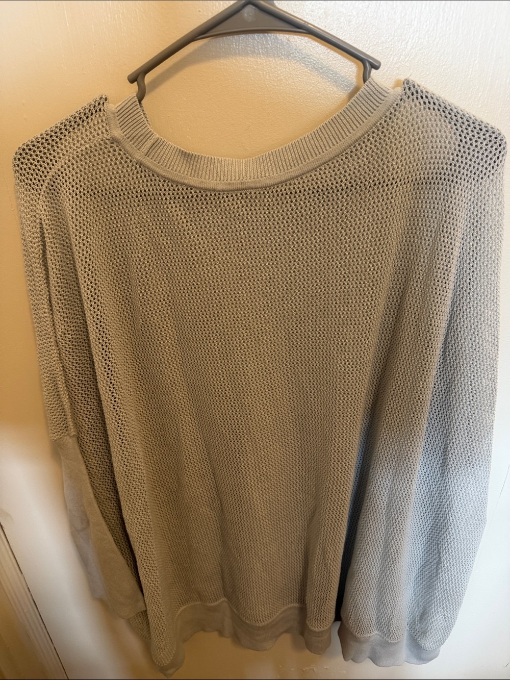 Light Gray Women's Knit Pullover Top - Picture 2 of 4